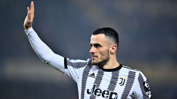 Transfer çalımı! Fenerbahçe, Filip Kostic'le anlaştı